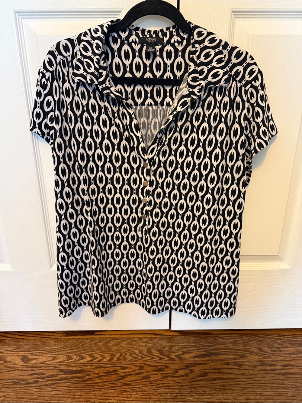 Alfani Black & White Short Sleeve Chain-Link Button Down Shirt
